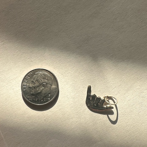 Shaka hang loose 14k gold charm vintage antique estate jewelry - Picture 6 of 6